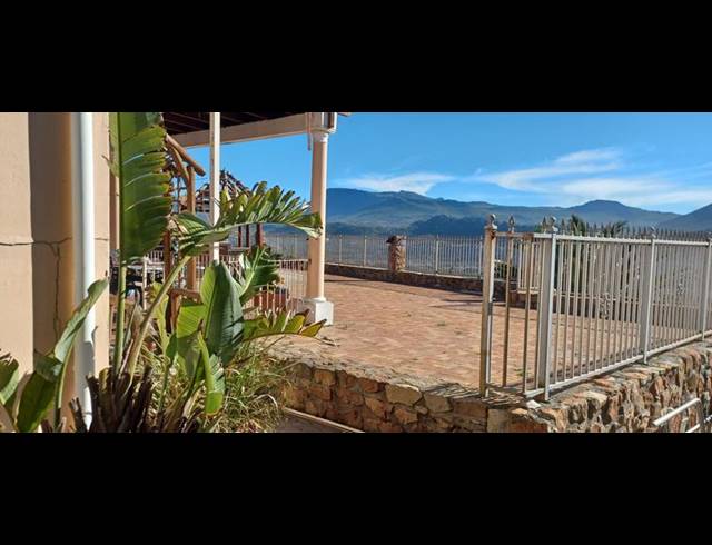 10 BEDROOM HOUSE FOR SALE IN FISH HOEK